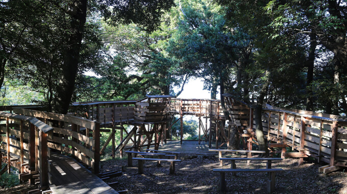 『説教壇』川俣 正